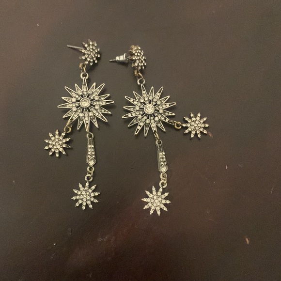 Bundle of 2 pre-loved silver and Diamond earrings! - Picture 3 of 3